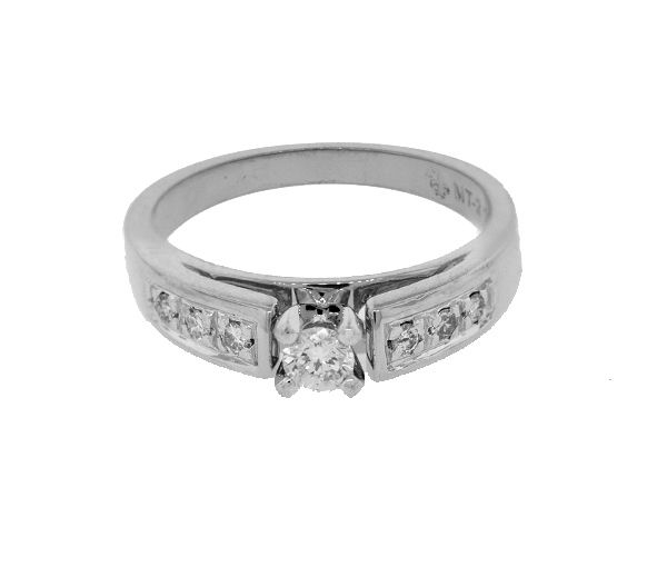 BAGUE EN OR 10K BLANC SERTIE DE DIAMANTS - MK 2715L27 - FAIT AU CANADA BAGUE EN OR 10K BLANC SERTIE DE DIAMANTS - MK 2715L27 - FAIT AU CANADA