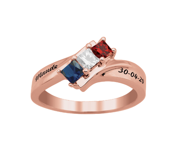 BAGUE FAMILLIALE EN ARGENT OU EN OR SERTIE DE 3 PIERRES DE TAILLE PRINCESSE - PG 40034R - PERSONALIZED GEM BAGUE FAMILLIALE EN ARGENT OU EN OR SERTIE DE 3 PIERRES DE TAILLE PRINCESSE - PG 40034R - PERSONALIZED GEM