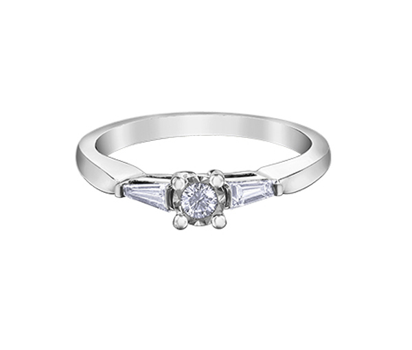 JOLIE BAGUE EN OR JAUNE OU BLANC SERTIE DE DIAMANTS - CR DD8037W - BIJOUX CANADIEN JOLIE BAGUE EN OR JAUNE OU BLANC SERTIE DE DIAMANTS - CR DD8037W - BIJOUX CANADIEN