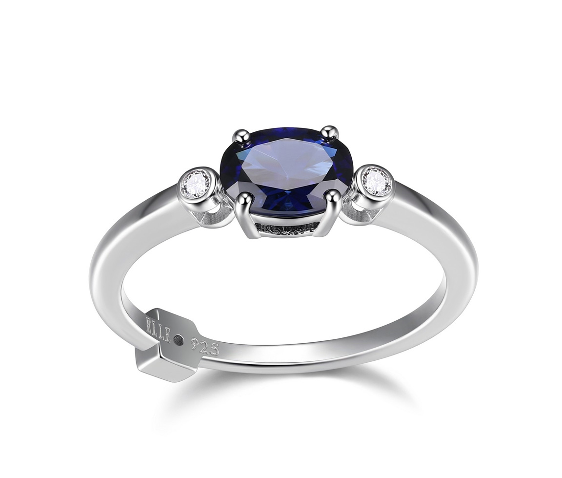 BAGUE EN ARGENT RHODIÉ SERTIE D'UN SAPHIR ET DE DIAMANTS - PJ R4LACZ02AC - ELLE BAGUE EN ARGENT RHODIÉ SERTIE D'UN SAPHIR ET DE DIAMANTS - PJ R4LACZ02AC - ELLE