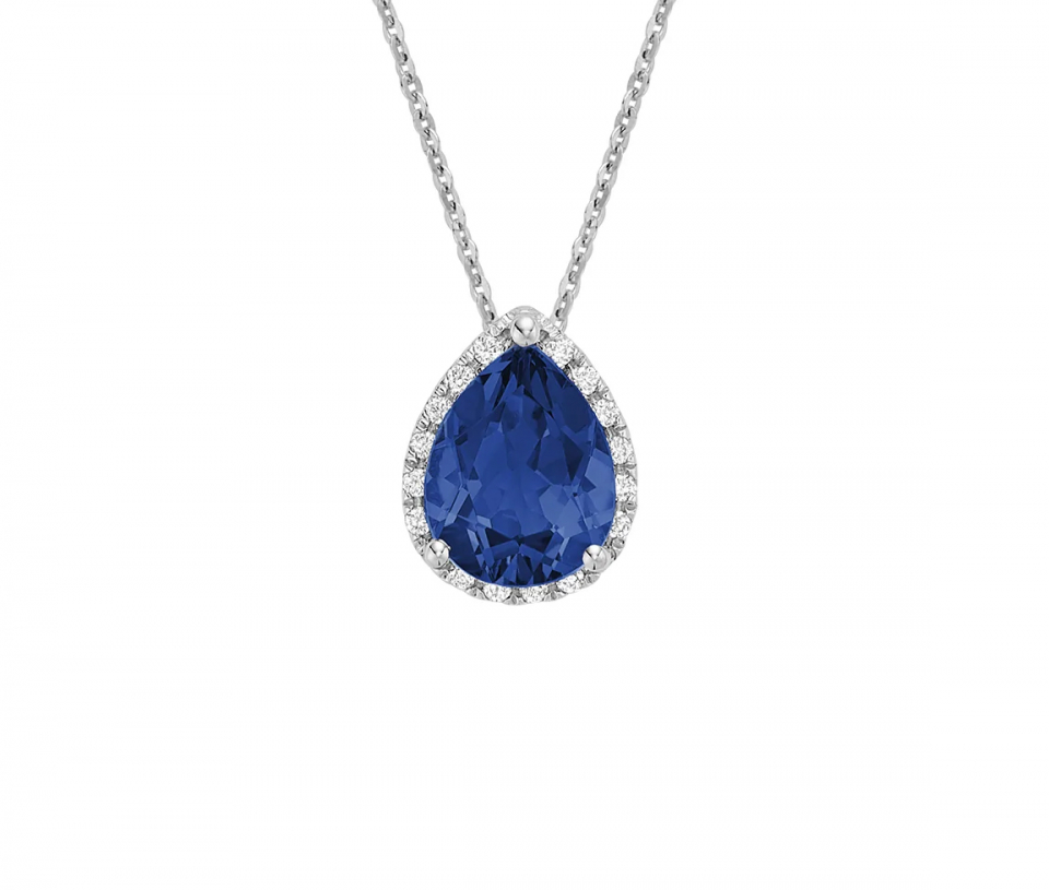PENDENTIF EN OR 10K BLANC SERTI D'UN SAPHIR DE LABORATOIRE ET DE DIAMANTS - BR 09041035CBS - Bijoux d'importation PENDENTIF EN OR 10K BLANC SERTI D'UN SAPHIR DE LABORATOIRE ET DE DIAMANTS - BR 09041035CBS - Bijoux d'importation