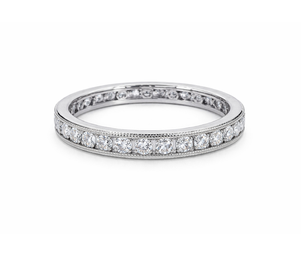 JONC ETERNITE EN OR AVEC DIAMANTS JONC ETERNITE EN OR AVEC DIAMANTS