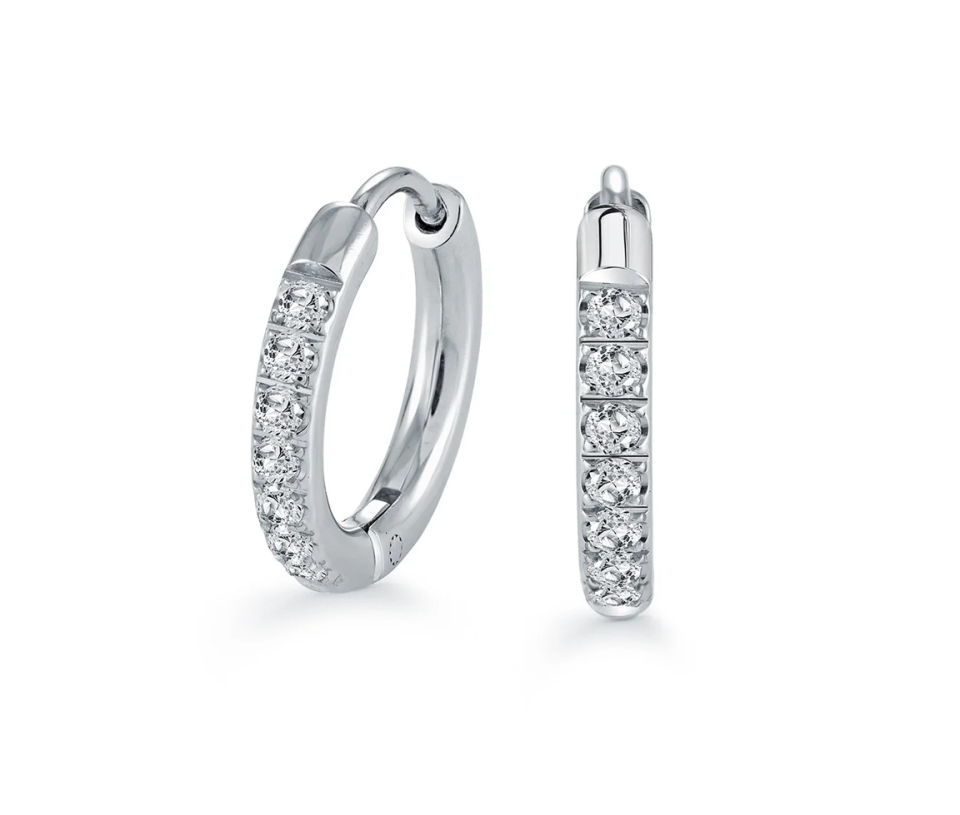 BOUCLES HUGGIES AVEC CUBIQUES BOUCLES HUGGIES AVEC CUBIQUES