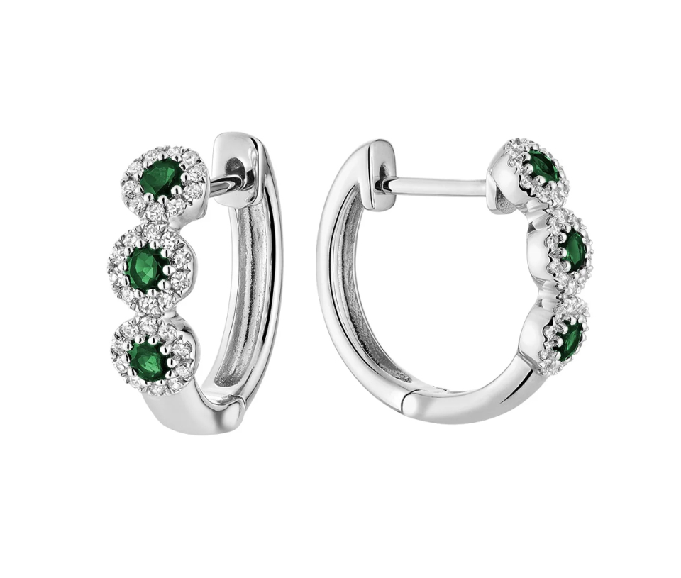 BOUCLES HUGGIES EN OE BLANC SERTIES DE SAPHIRS, RUBIS OU ÉMERAUDES ET DIAMANTS - BR 13043MCEM - R.N.B. BOUCLES HUGGIES EN OE BLANC SERTIES DE SAPHIRS, RUBIS OU ÉMERAUDES ET DIAMANTS - BR 13043MCEM - R.N.B.