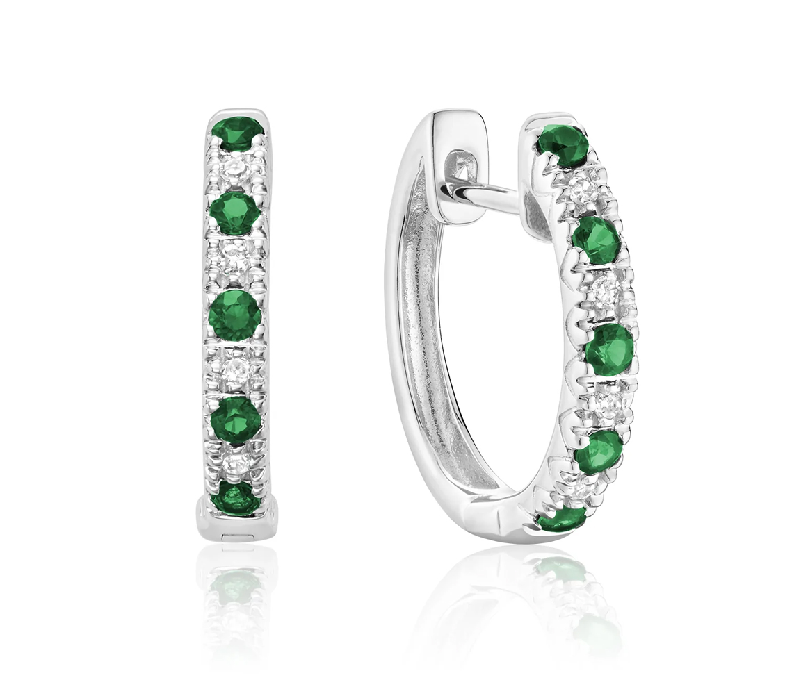 BOUCLES HUGGIES EN OR 10K SERTIES DE DIAMANTS ET D'ÉMERAUDES - BR 13041030EMW - R.N.B.