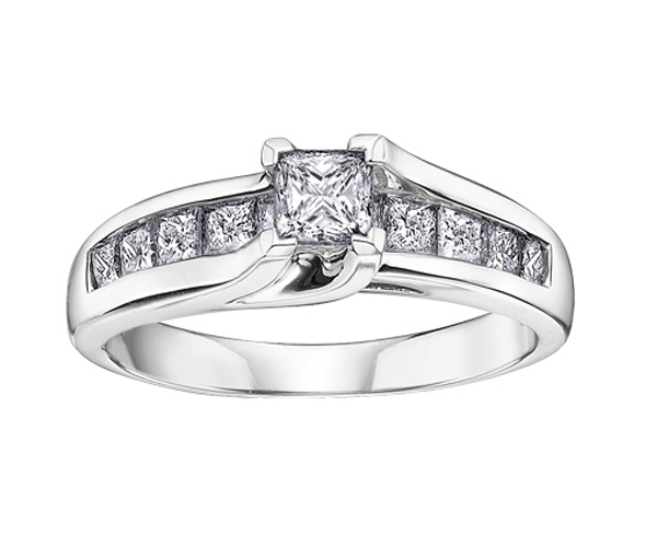 BAGUE EN OR14K BLANC SERTIE DE DIAMANTS PRINCESSES - CR DD2274 - BIJOUX CANADIEN