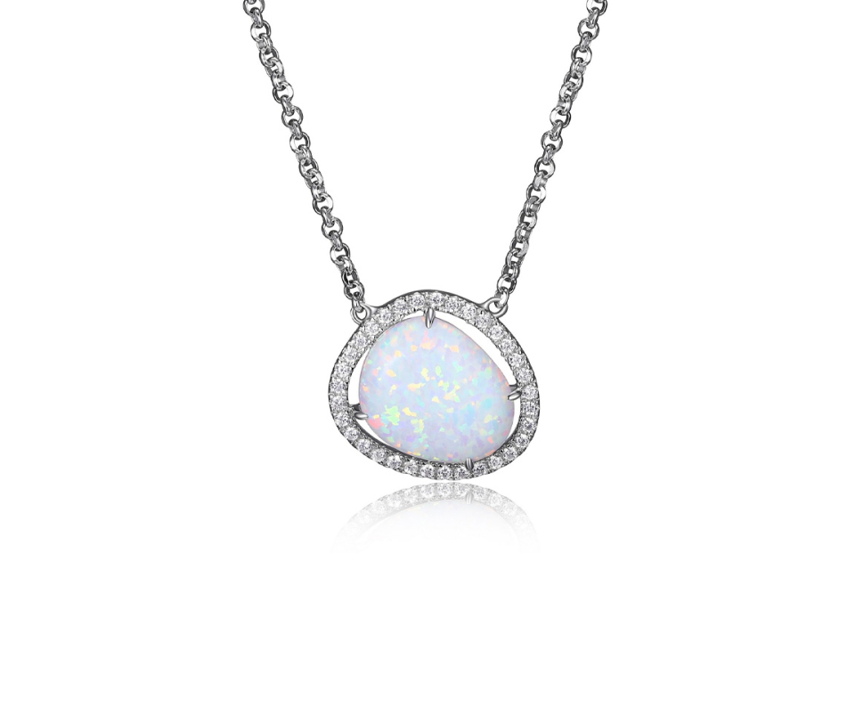 PENDENTIF EN ARGENT RHODIÉ SERTI D'UNE OPALE SYNTHÉTIQUE ET DE CUBIQUES ZIRCONIAS