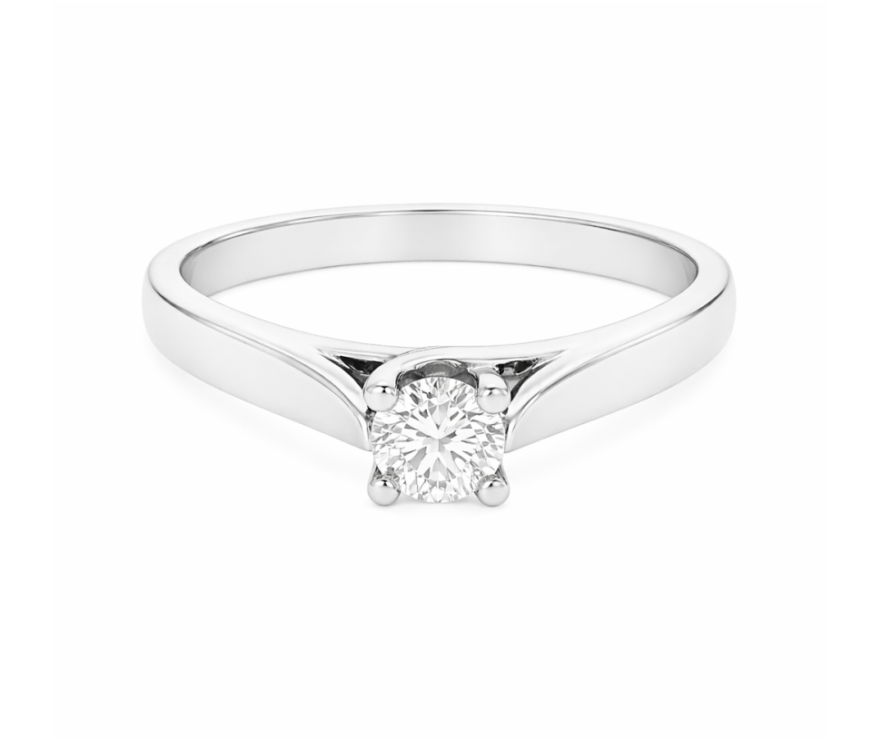 BAGUE EN OR AVEC UN DIAMANT
