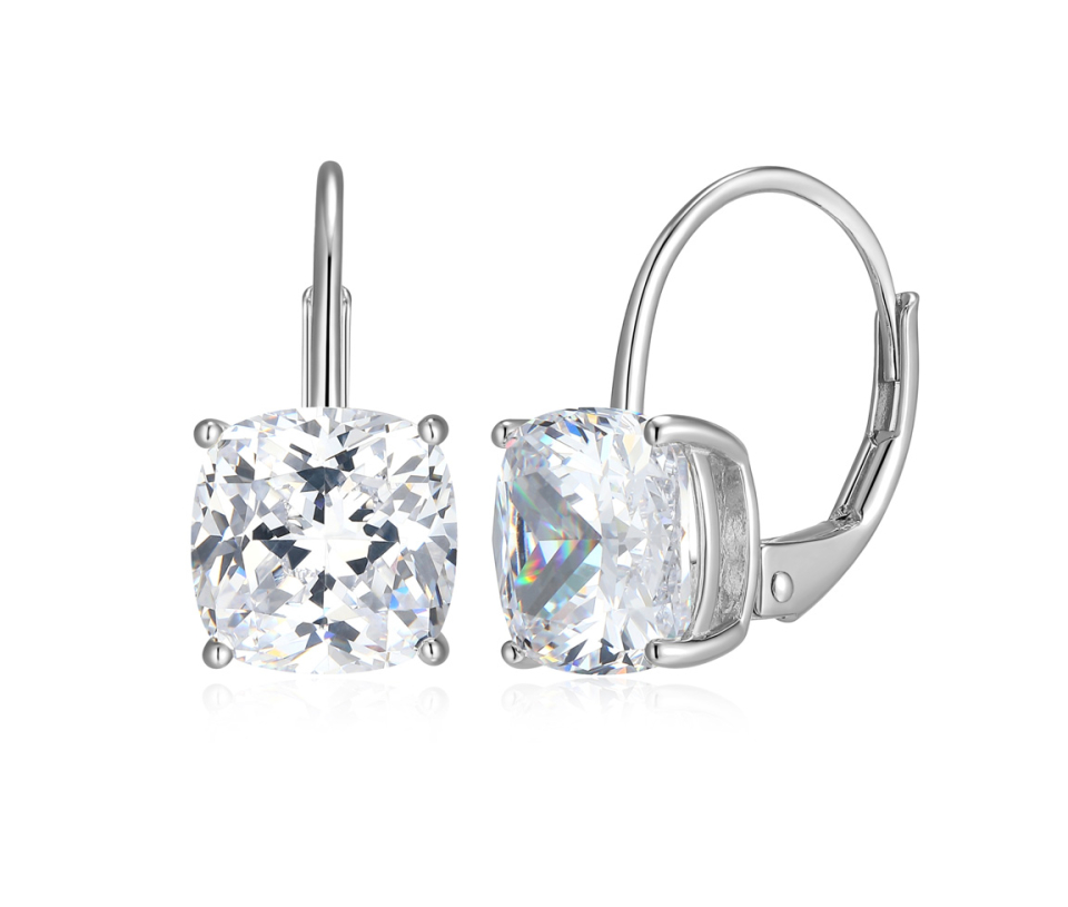 BOUCLES REIGN AVEC CUBIQUES COUSSIN