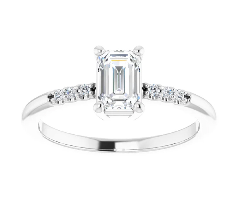 BAGUE EN OR 14K BLANC SERTIE D'UN DIAMANT LABORATOIRE ÉMERAUDE ET DE DIAMANTS DE LABORATOIRES - ST 72344W/1050 - BIJOUX IMPORTATION