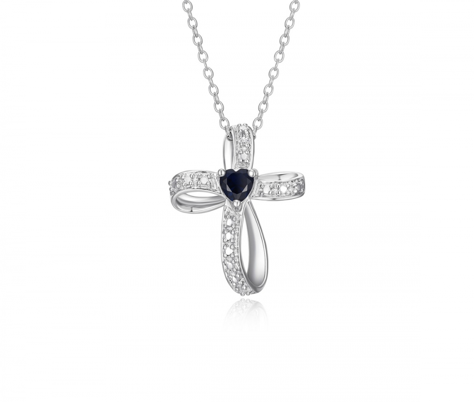 DÉLICATE CROIX EN ARGENT RHODIÉ SERTIE D'UN SAPHIR SYNTHÉTIQUE TAILLE EN COEUR ET CUBIQUES ZIRCONIAS - PJ R3A3UK19FW - REIGN
