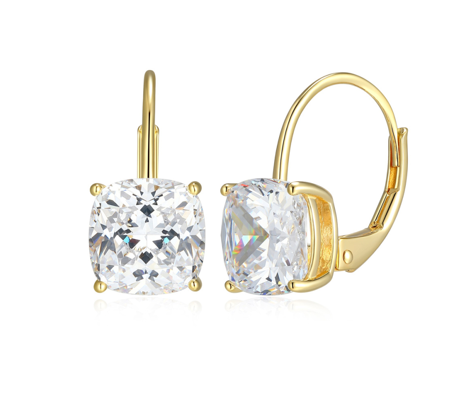 BOUCLES REIGN AVEC CUBIQUES COUSSIN