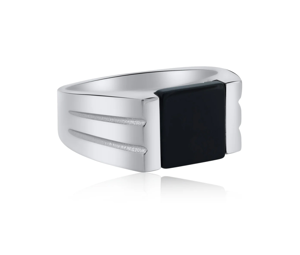 BAGUE STYLE CHEVALIÈRE AVEC UN ONYX 