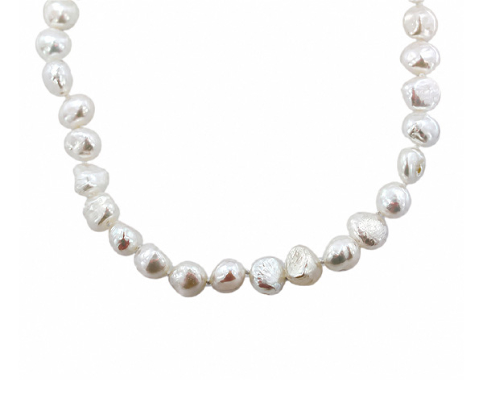 COLLIER AVEC PERLES D'EAU DOUCE 